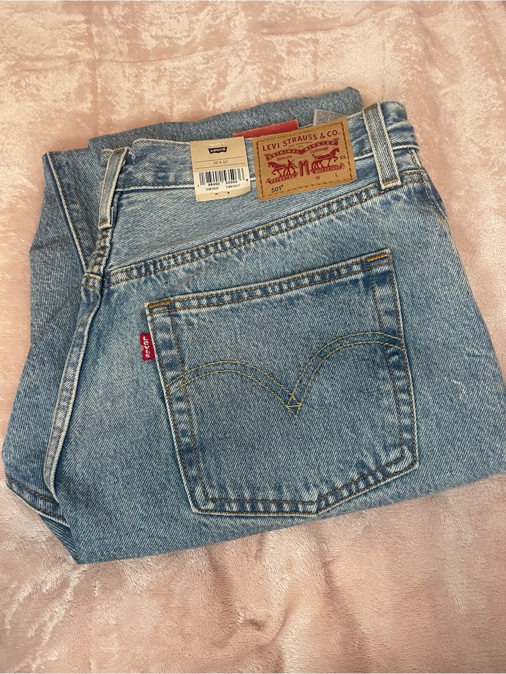 Levi's Light Blue Women’s Straight Jeans - 501 Style - Picture 3 of 3